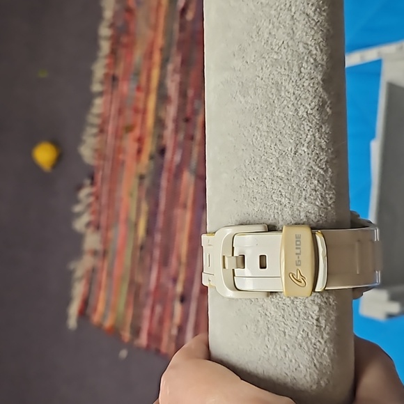 Baby G white watch - Picture 2 of 3